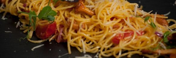 паста с лисичками и сыром пекорино