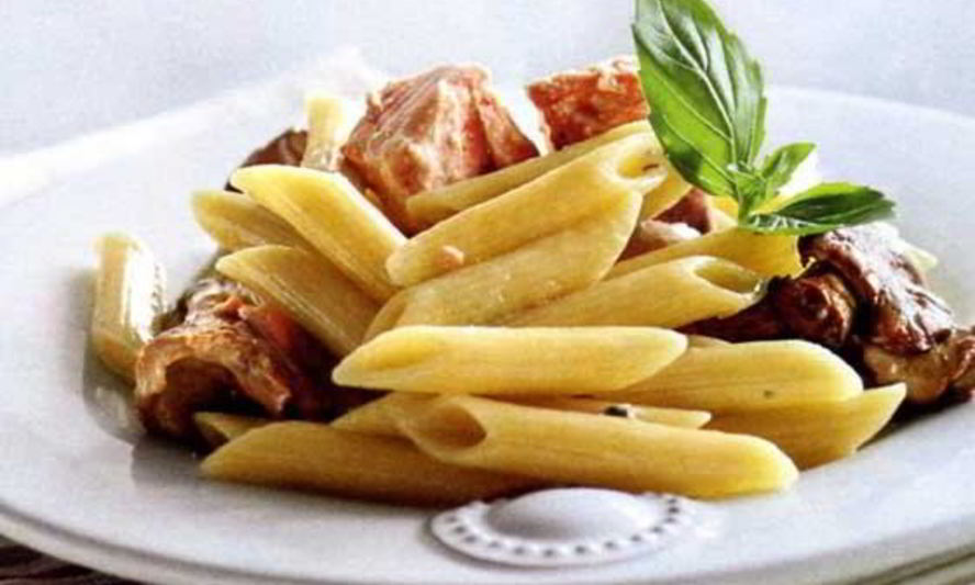 Рецепт пасты с лососем, грибами и сыром