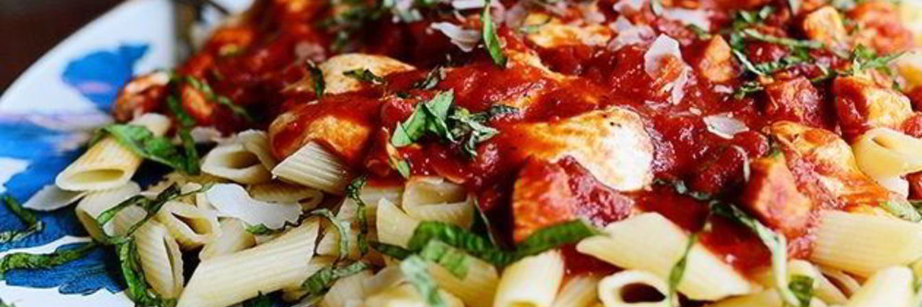 Паста с моцареллой и курицей