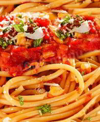 Паста с помидорами и сыром