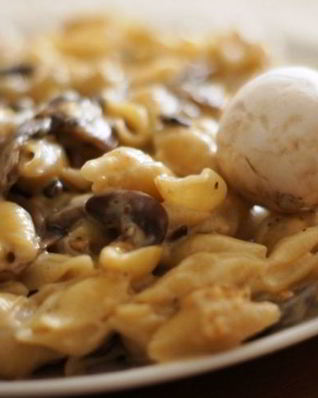 Паста с шампиньонами в сливочном соусе