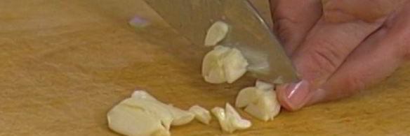 паста с тунцом, авокадо и сладким перцем