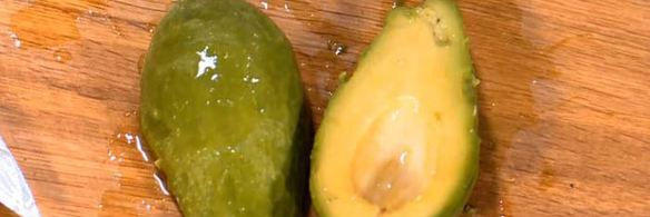 паста с тунцом, авокадо и сладким перцем