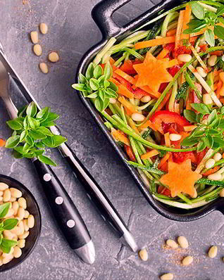 Спагетти из цукини в стиле raw cook