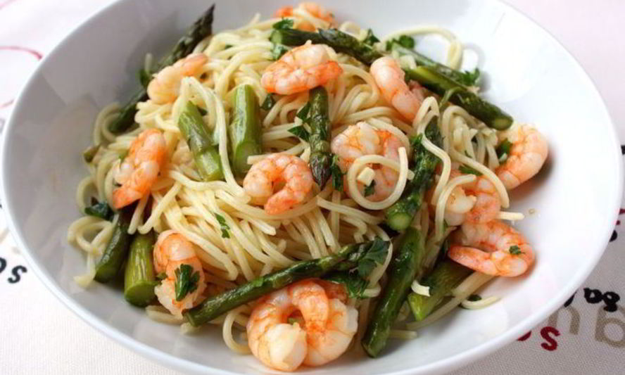 Рецепт спагетти с креветками и спаржей