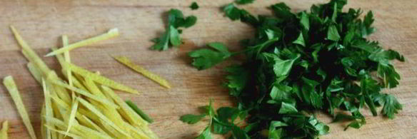 спагетти с креветками и спаржей