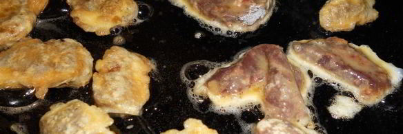 спагетти с печенью и томатным соусом