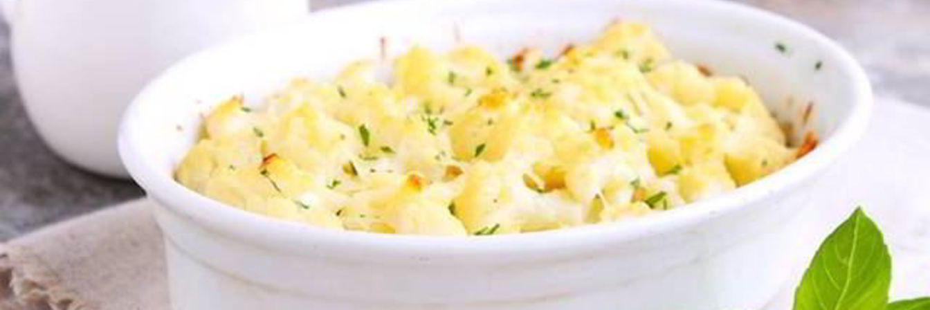 Спагетти с помидорами с моцареллой