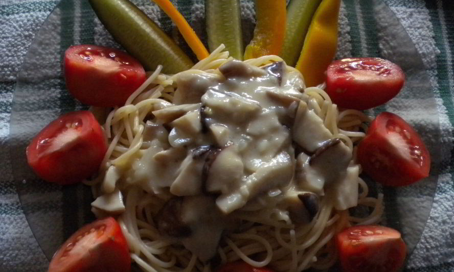 Рецепт спагетти с соусом из белых грибов