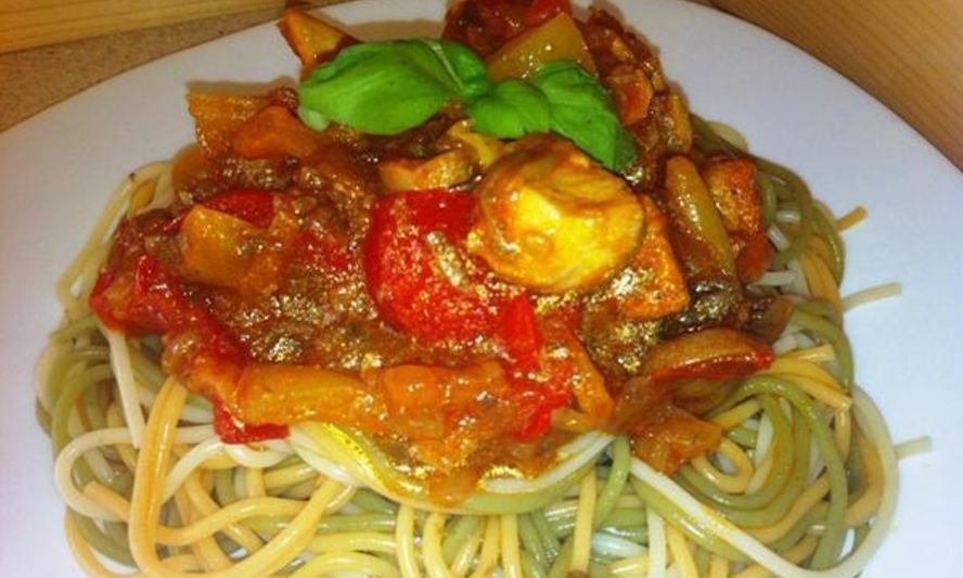 Рецепт спагетти триколор с соусом