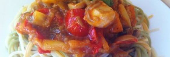 спагетти триколор с соусом