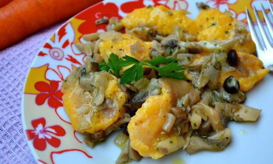 Рецепт морковных клецек с грибами