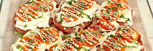 мясо по-французски с помидорами