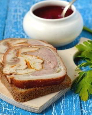 Фаршированная рулька в духовке