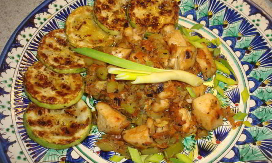 Рецепт куриной грудки тушеной в овощах