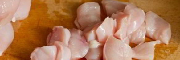 куриное филе в сливках с базиликовым песто