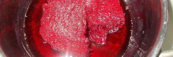 куриные голени в беконе под клюквенным соусом