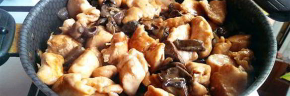 куриные грудки в соевом соусе с грибами