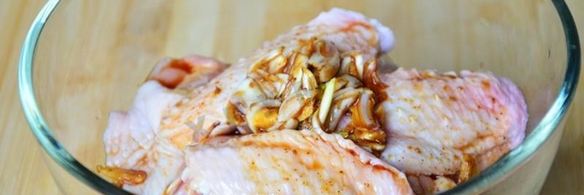 куриные крылья в остром маринаде с карри