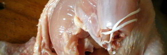 курица, фаршированная блинами с изюмом