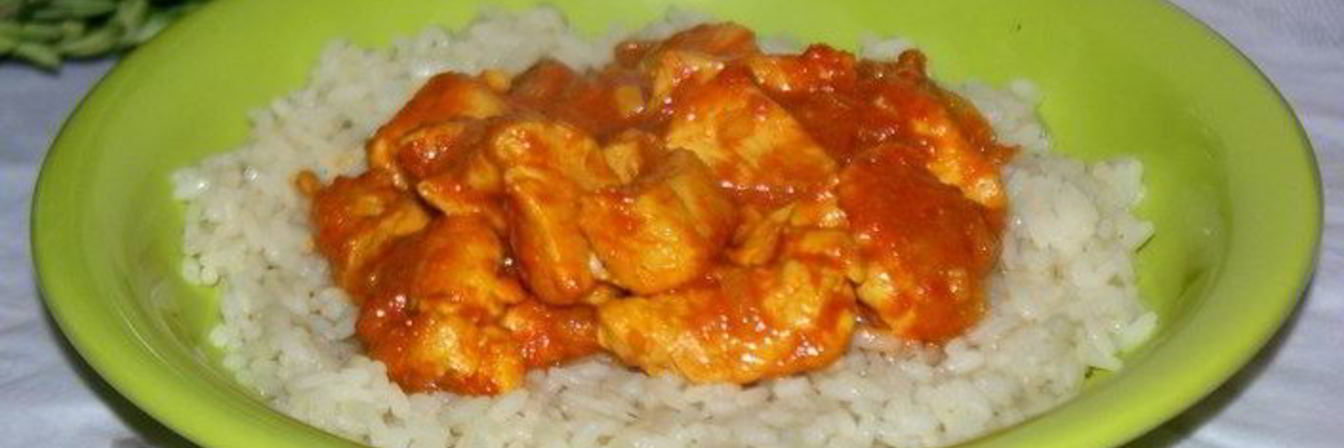 Курица под соусом карри