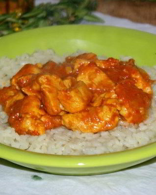 Курица под соусом карри