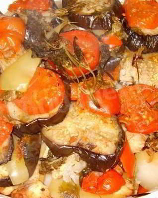 Курица с картошкой и овощами в духовке в фольге