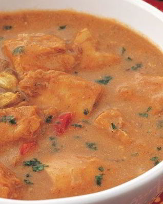 Курица тушеная в томатно-сливочном соусе