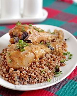 Курица в сметане с паприкой