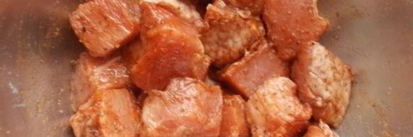 свинина, тушенная с овощами