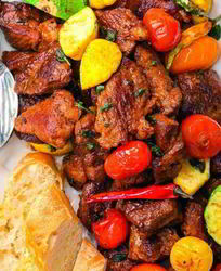 Свинина в красном вине