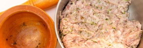 свиные колбаски с фасолью