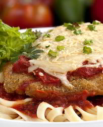 Телятина под соусом и сыром