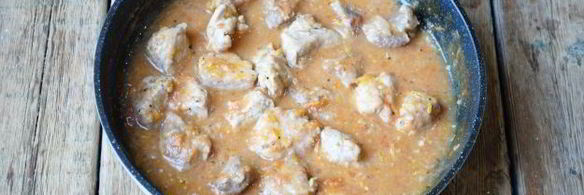 тушеная свинина с помидорами