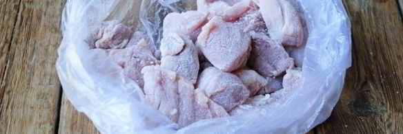 тушеная свинина с помидорами