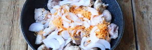 тушеная свинина с помидорами