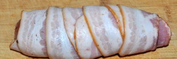 запеченное куриное филе в беконе