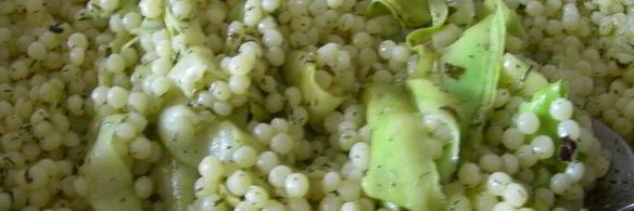 запеченный лосось с травами и кускусом