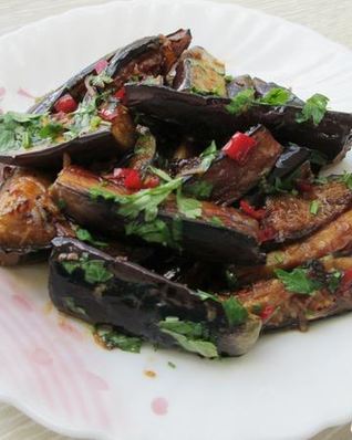 Баклажаны в остром чесночном соусе по-китайски