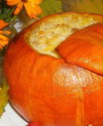 Фаршированная тыква, запеченная в духовке с рисом