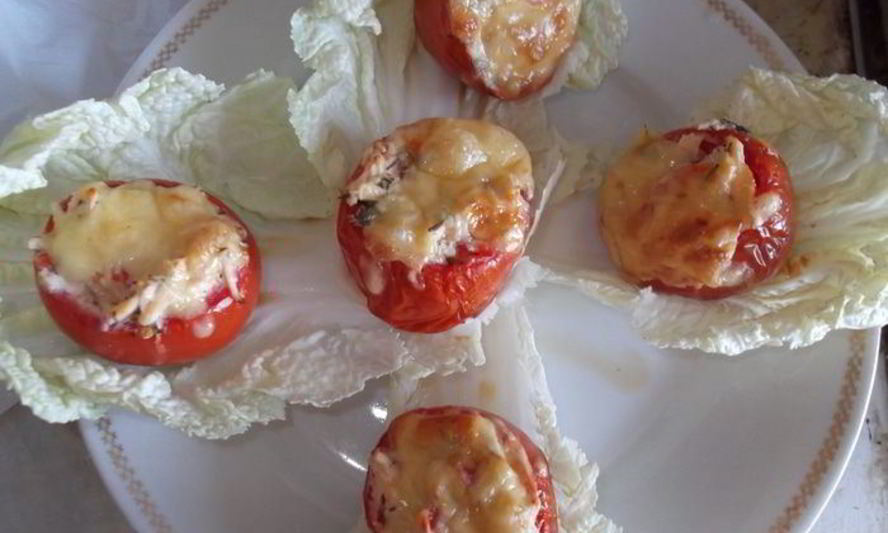 Рецепт горшочков из помидоров, фаршированные куриной грудкой