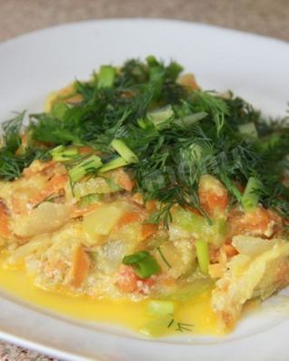 Кабачки тушеные с морковью луком и помидорами