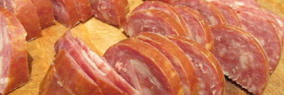 картофель, запеченый с колбаской