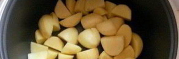 картошка с тушенкой в мультиварке