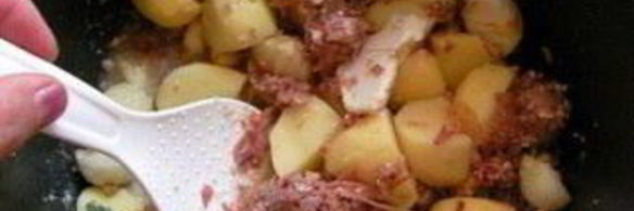 картошка с тушенкой в мультиварке