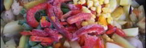 картошка тушеная с индейкой и овощами