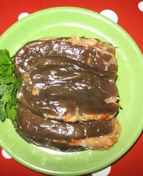 Квашеные баклажаны, фаршированные овощами