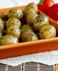 Молодой картофель запеченный в рукаве