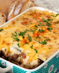 Мусака под соусом бешамель