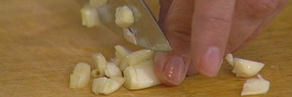 перепелки в белом вине с корицей и фасолью